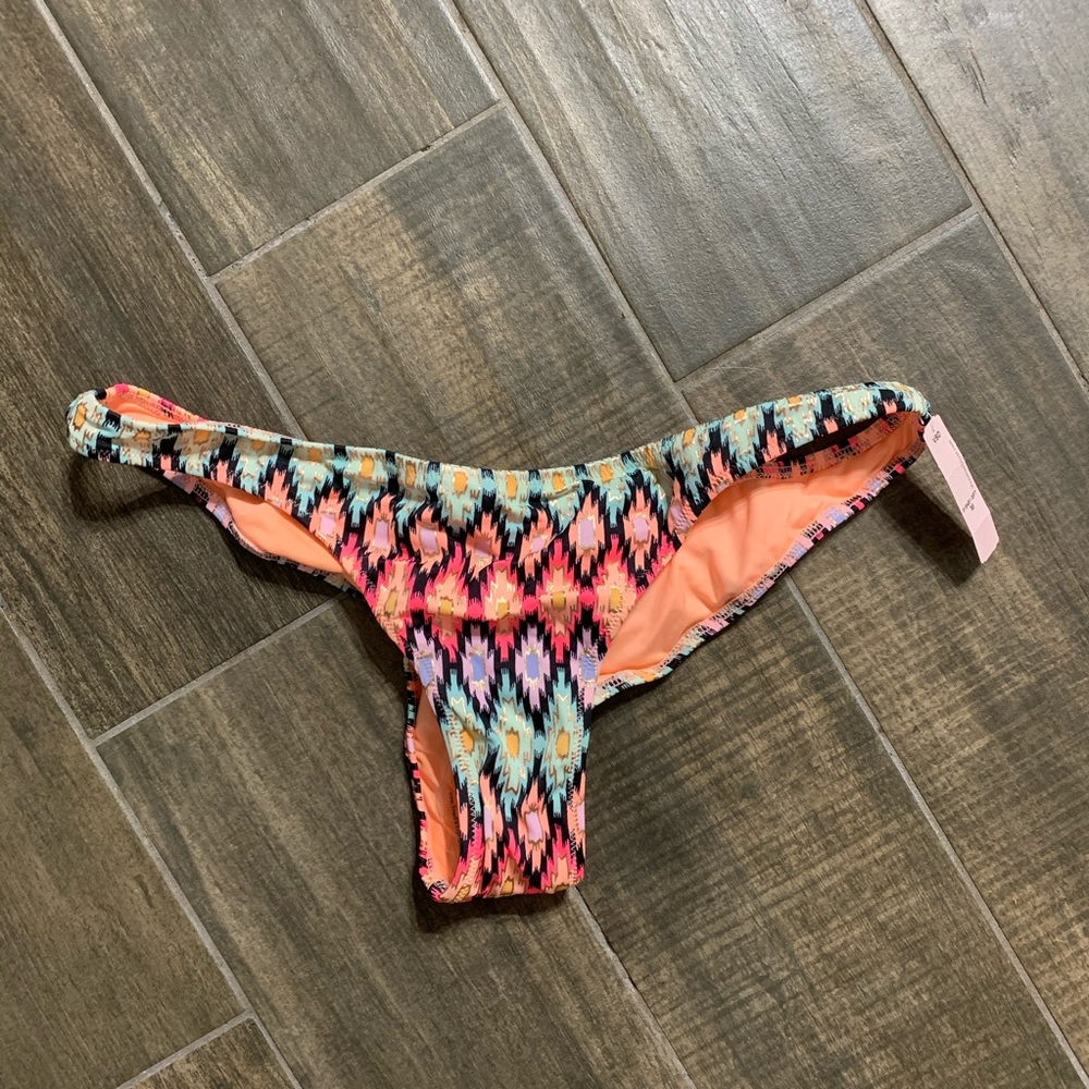 Icat Pattern Bikini Bottoms